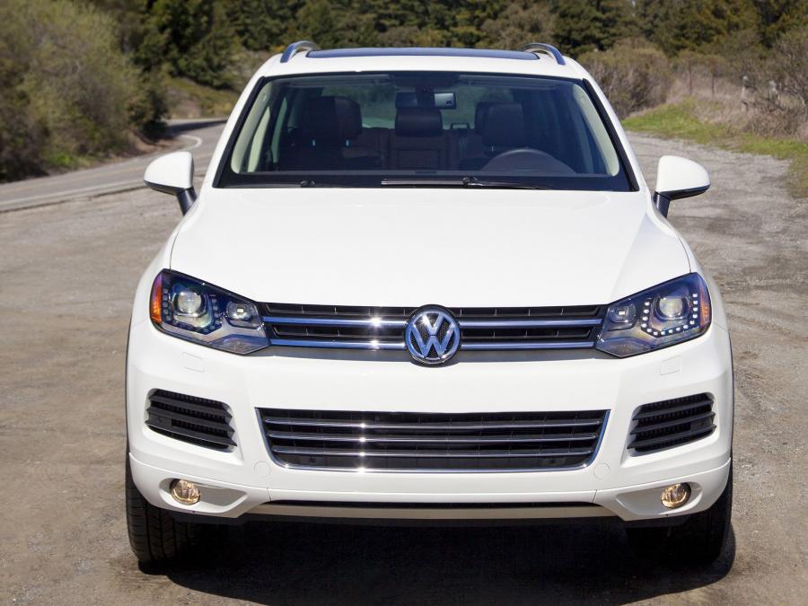  Volkswagen Touareg V6 TDi 2010 года  (US) (фото 2 из 16)